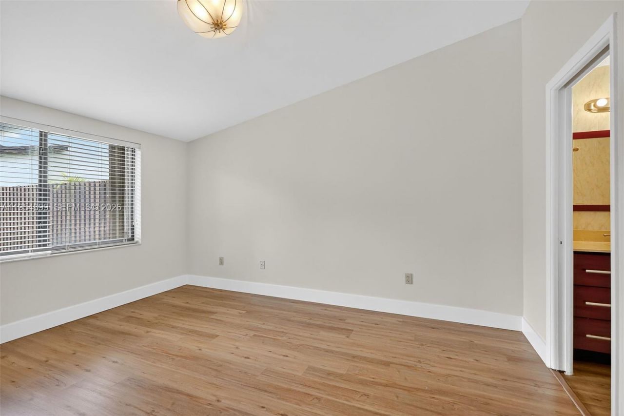 13702 SW 101st Ter, Miami, FL 33186 Photo