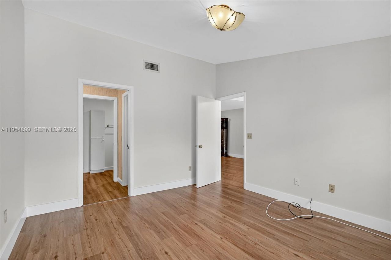 13702 SW 101st Ter, Miami, FL 33186 Photo