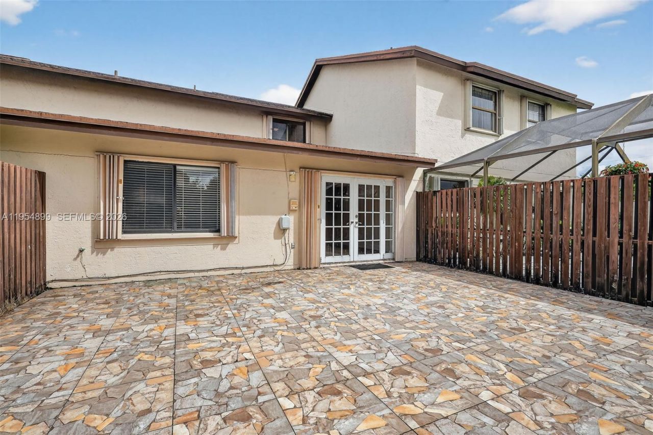 13702 SW 101st Ter, Miami, FL 33186 Photo