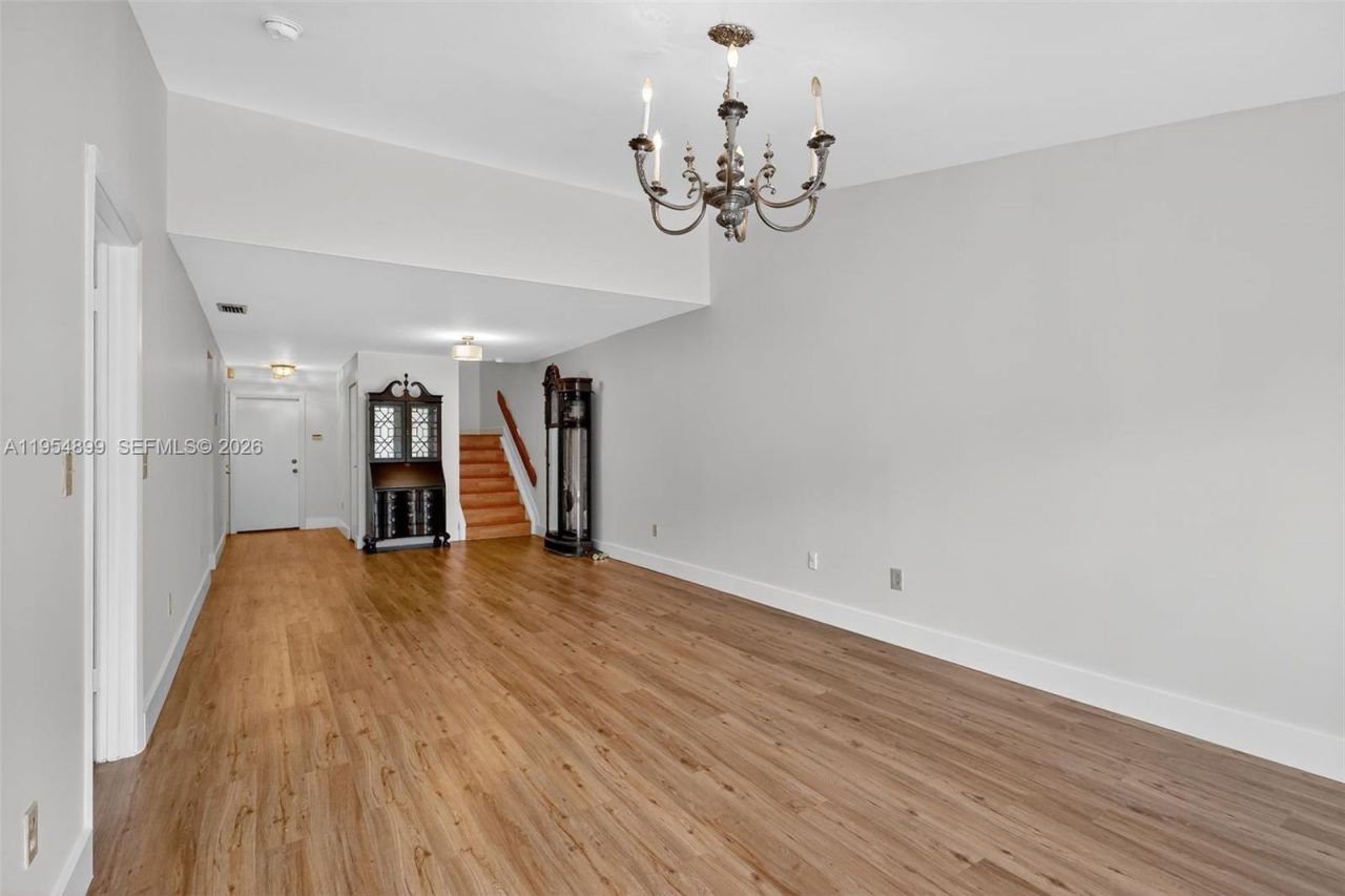 13702 SW 101st Ter, Miami, FL 33186 Photo