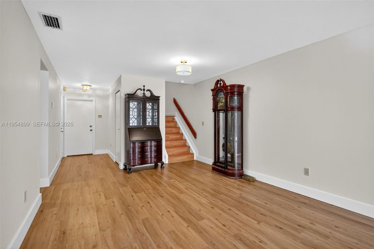 13702 SW 101st Ter, Miami, FL 33186 Photo