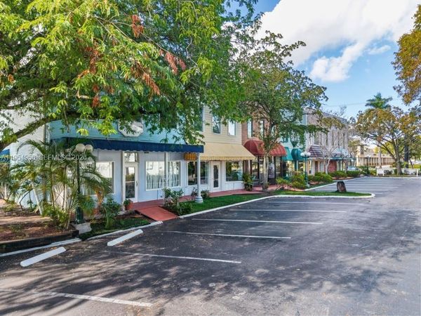 4066 W Broward Blvd , Plantation, FL 33317