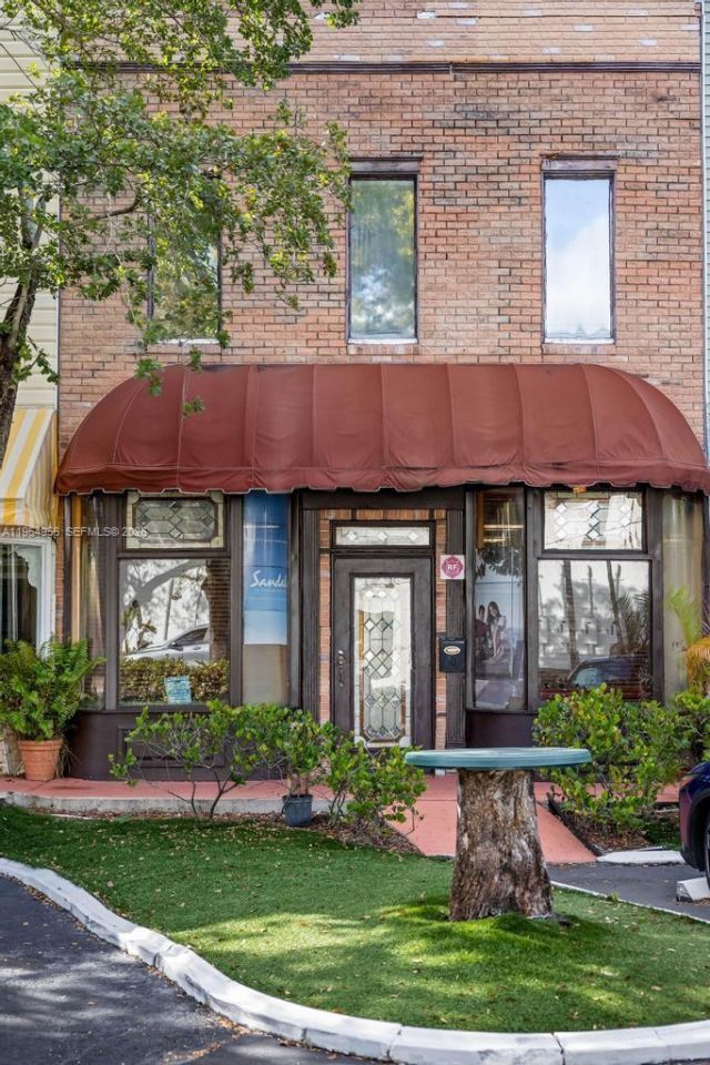 4066 W Broward Blvd , Plantation, FL 33317 Photo