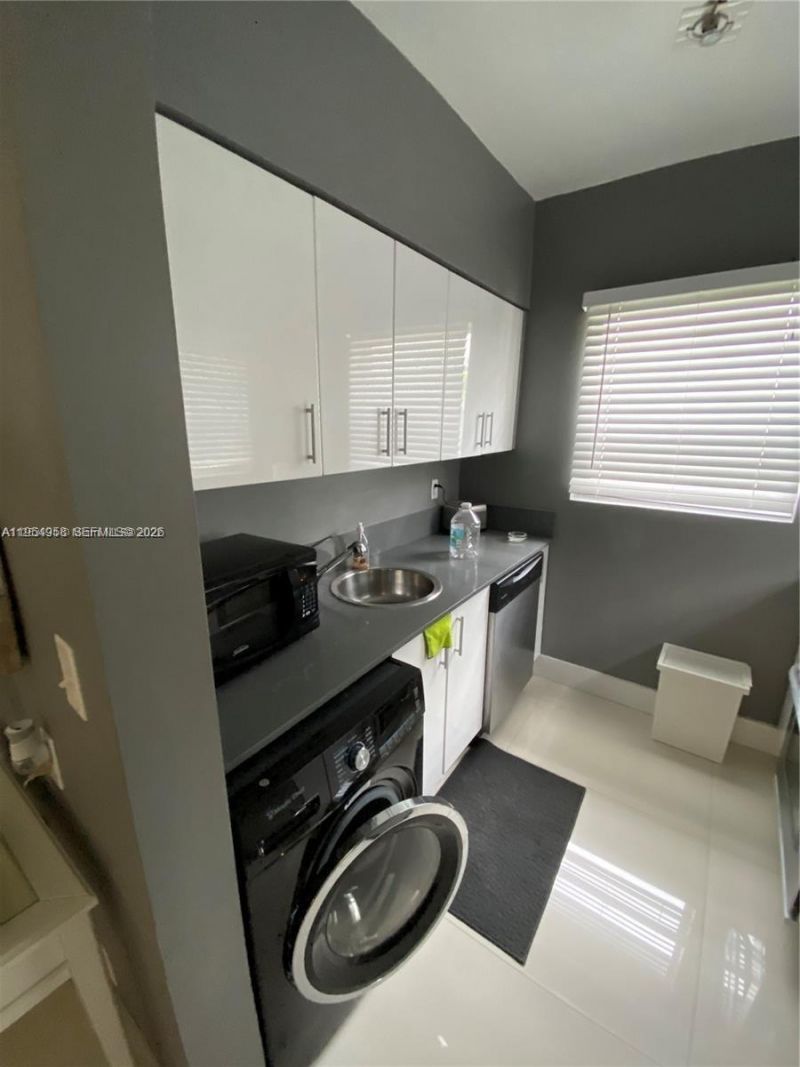 1604 Drexel Ave, Unit 201, Miami Beach, FL 33139 Photo