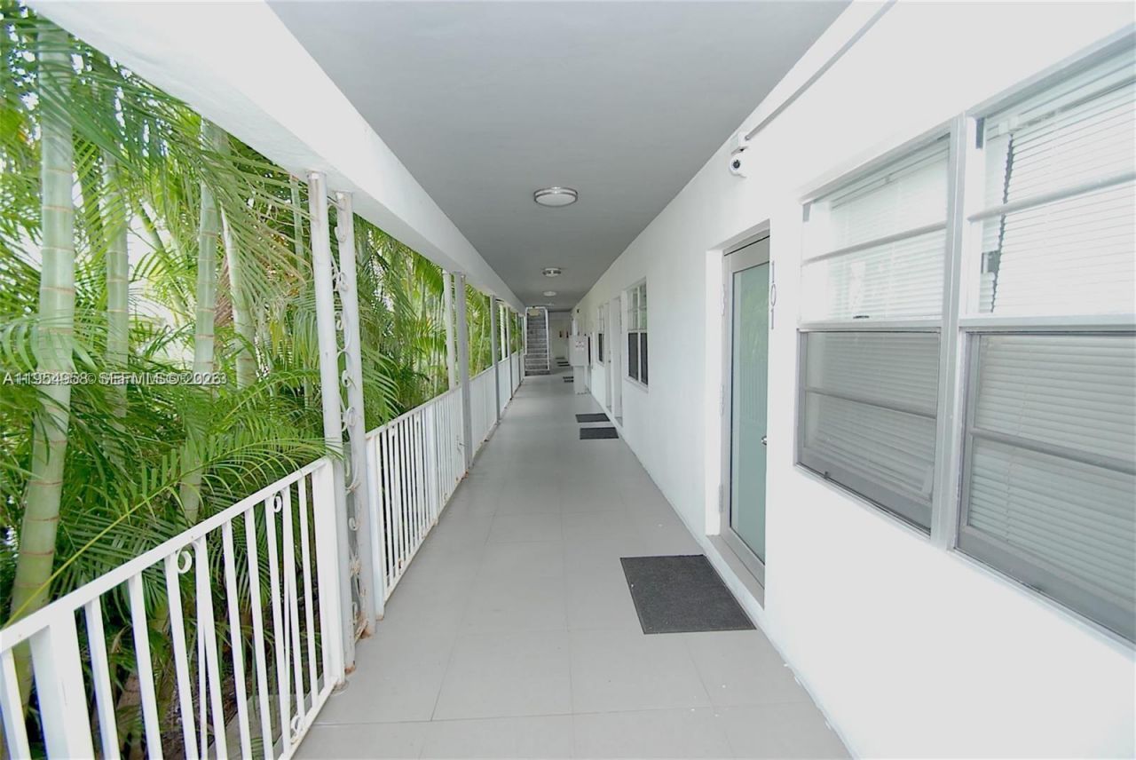 1604 Drexel Ave, Unit 201, Miami Beach, FL 33139 Photo