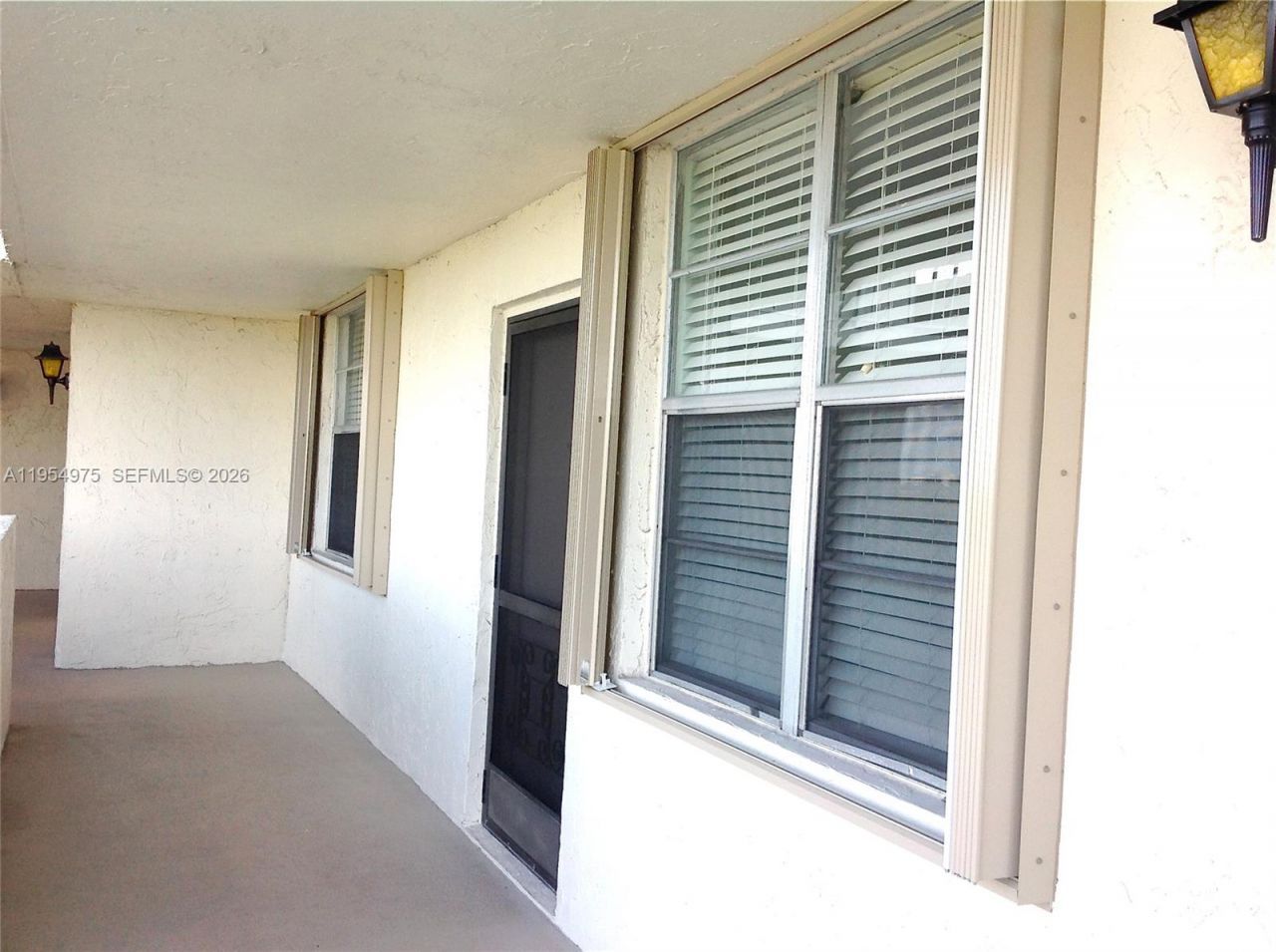 250 Jacaranda Dr, Unit 507, Plantation, FL 33324 Photo