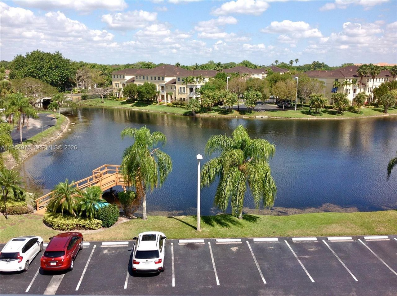 250 Jacaranda Dr, Unit 507, Plantation, FL 33324 Photo