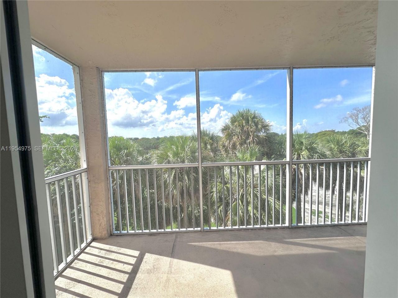 250 Jacaranda Dr, Unit 507, Plantation, FL 33324 Photo