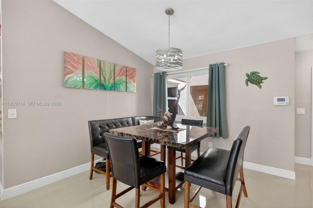 15280 SW 153rd St, Miami, FL 33187 Photo