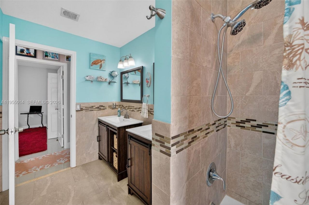 15280 SW 153rd St, Miami, FL 33187 Photo