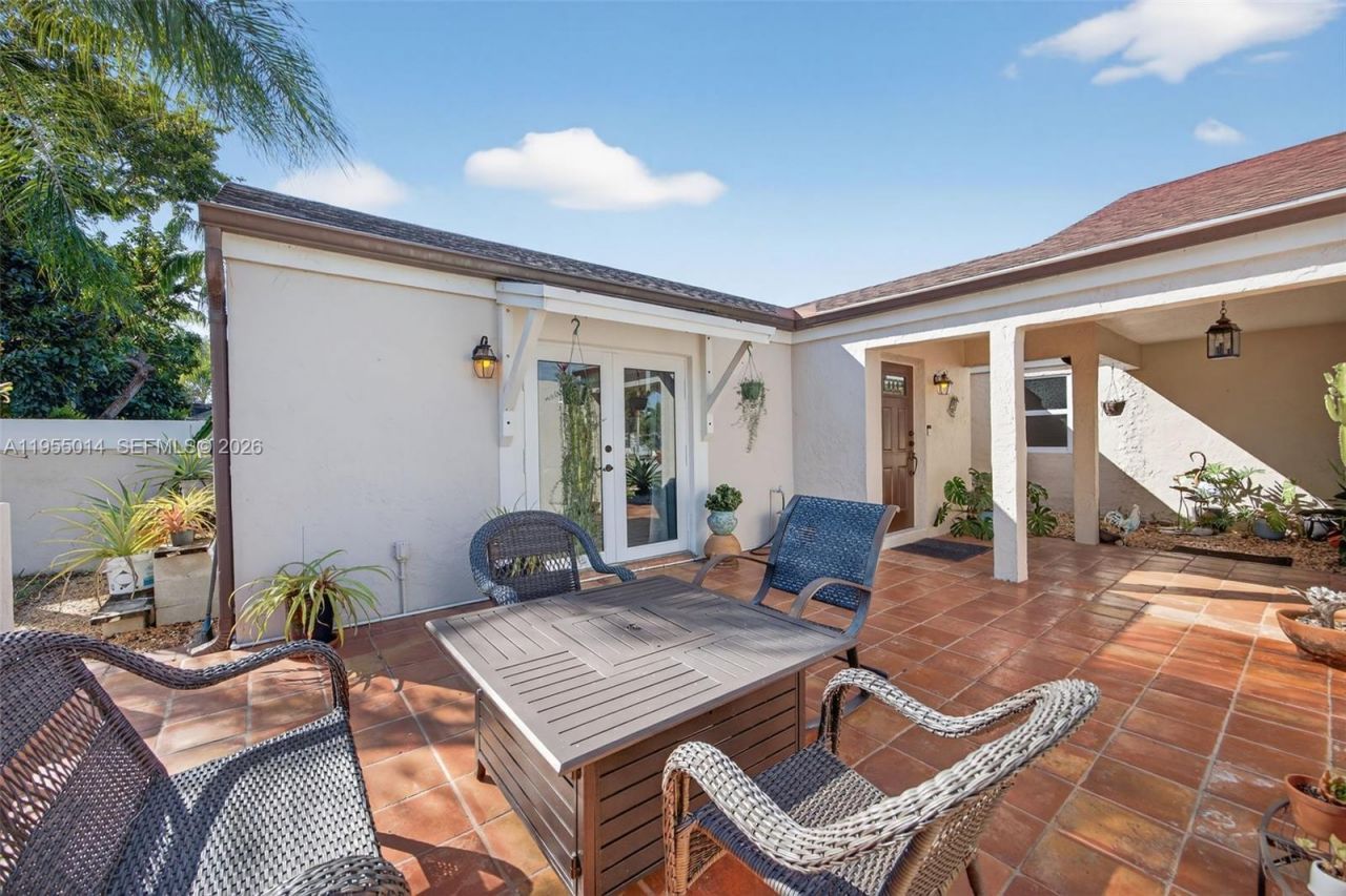 15280 SW 153rd St, Miami, FL 33187 Photo