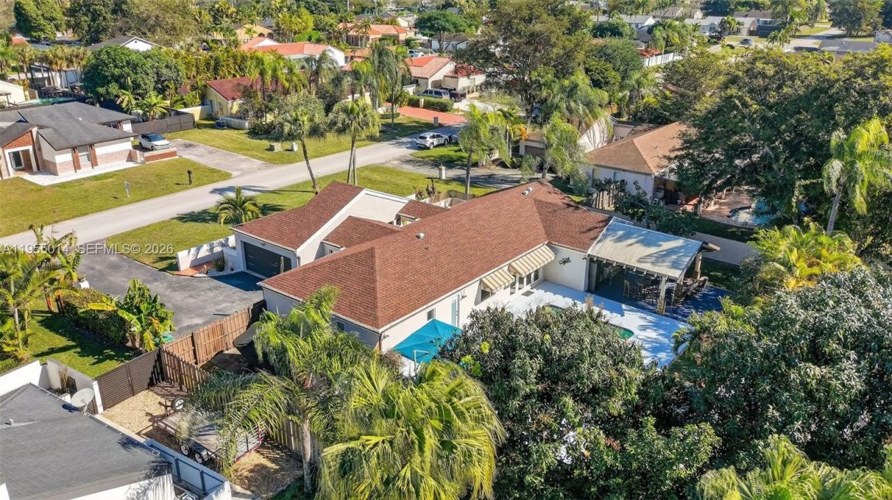 15280 SW 153rd St, Miami, FL 33187 Photo