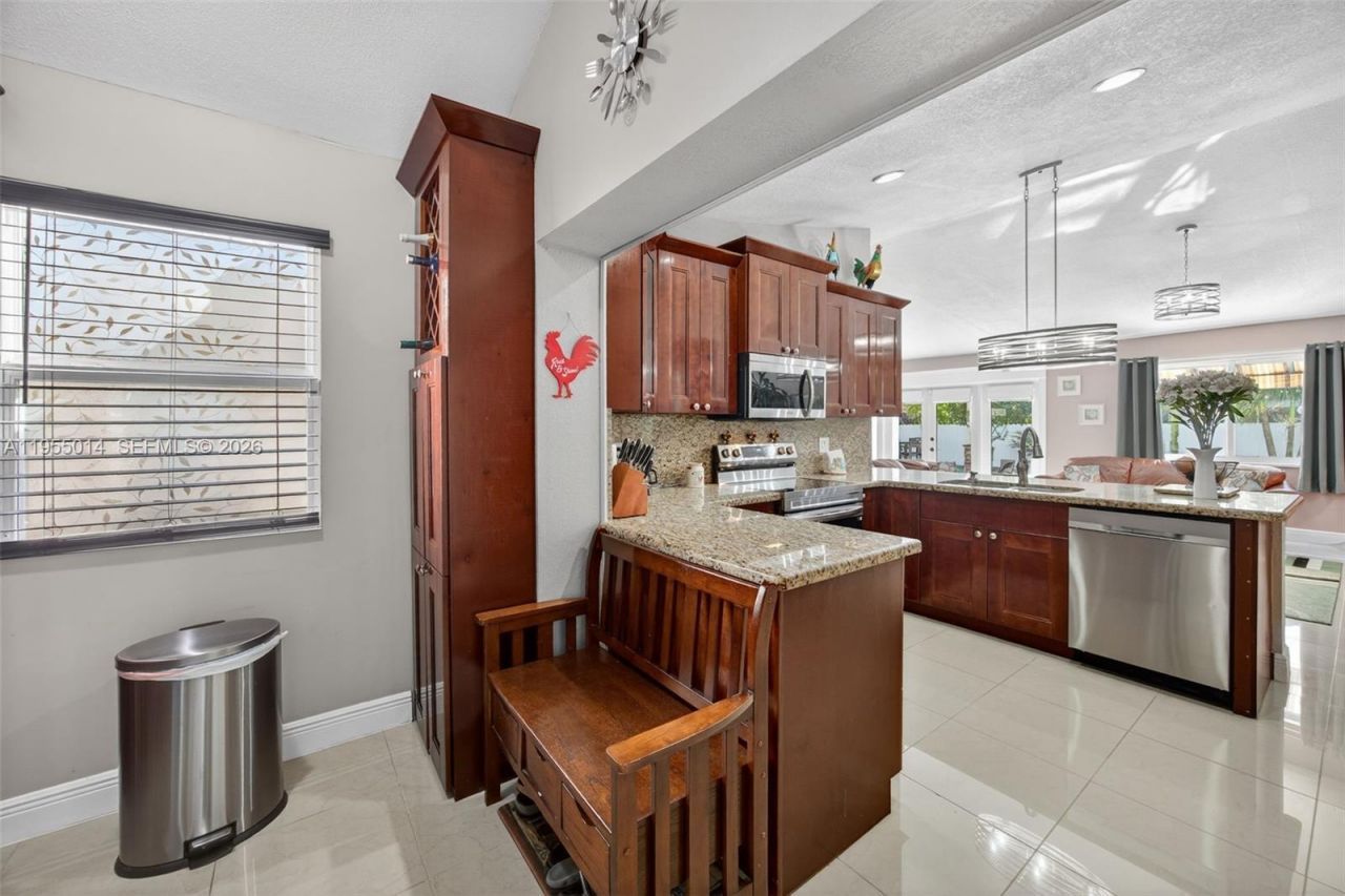 15280 SW 153rd St, Miami, FL 33187 Photo