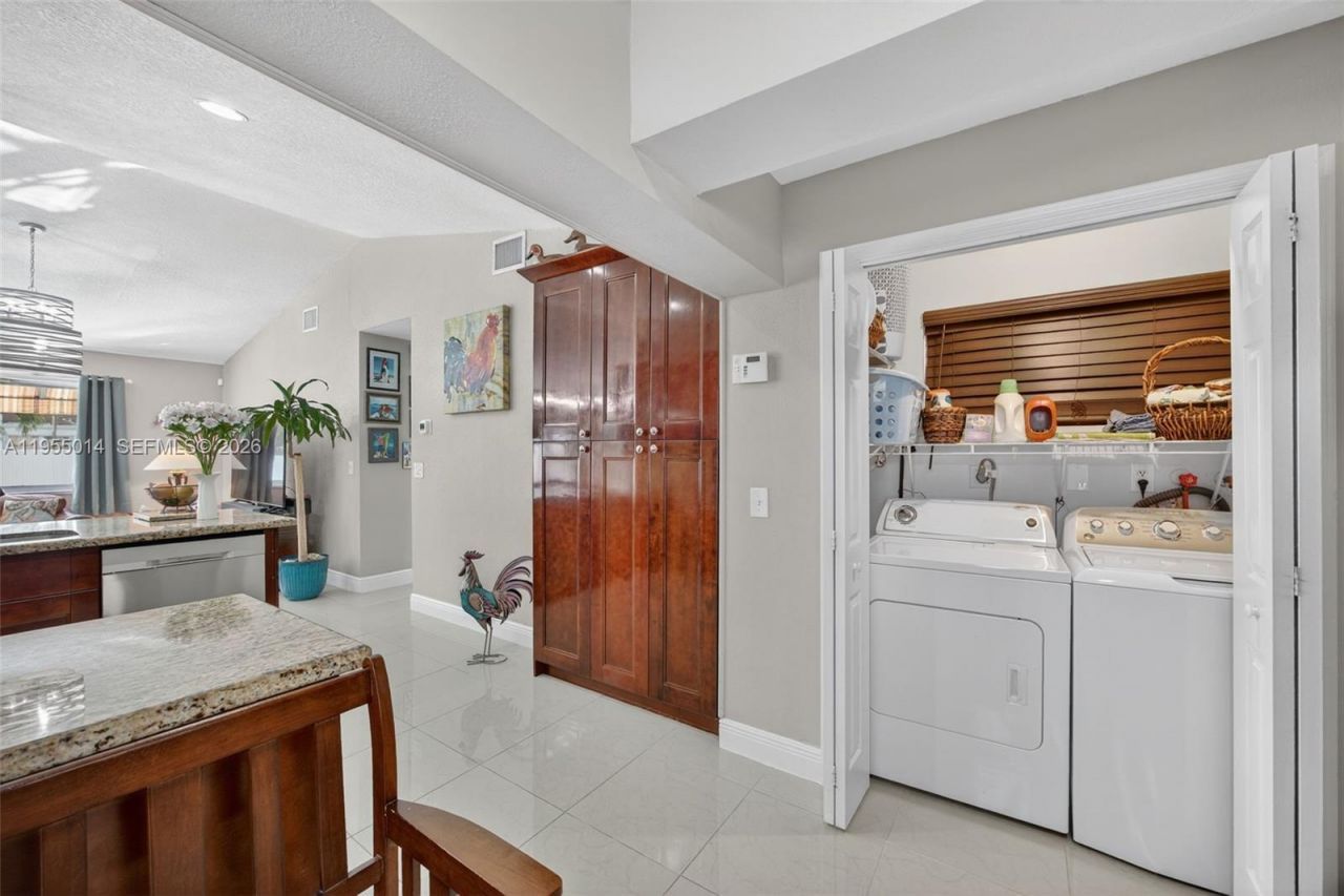 15280 SW 153rd St, Miami, FL 33187 Photo