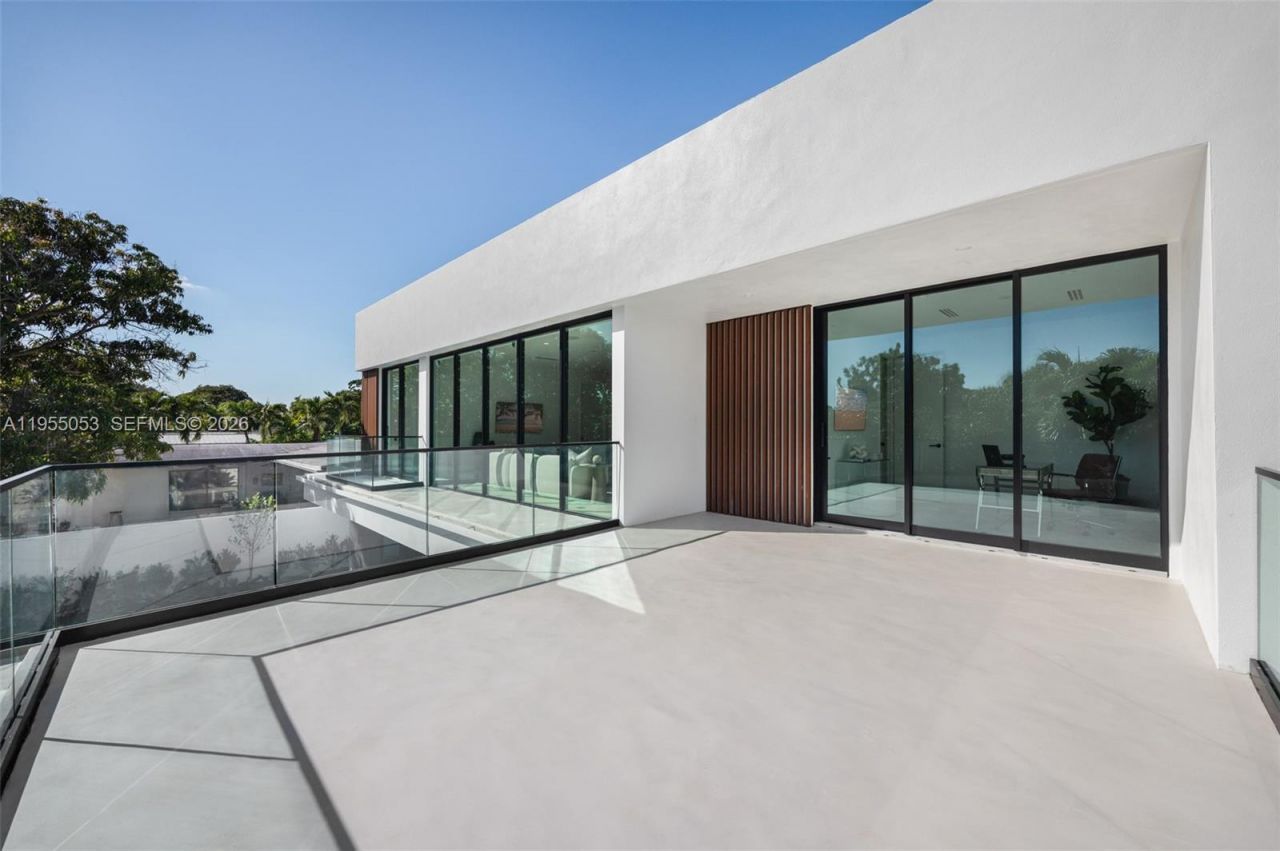 30 Samana Dr , Coconut Grove, FL 33133 Photo