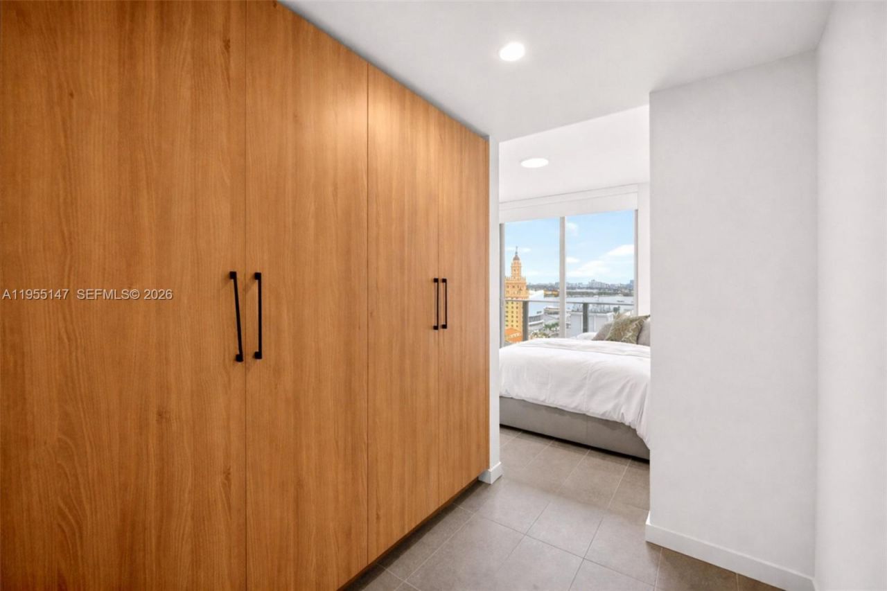 121 NE 5th Street, Unit 1913, Miami, FL 33132 Photo