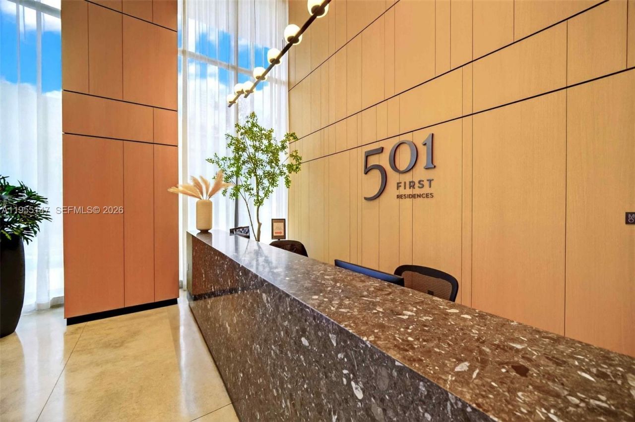 121 NE 5th Street, Unit 1913, Miami, FL 33132 Photo