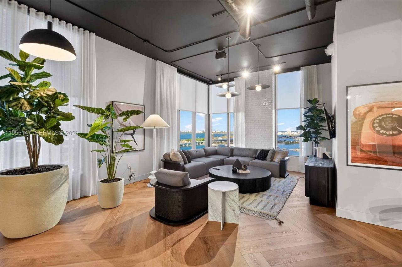 121 NE 5th Street, Unit 1913, Miami, FL 33132 Photo