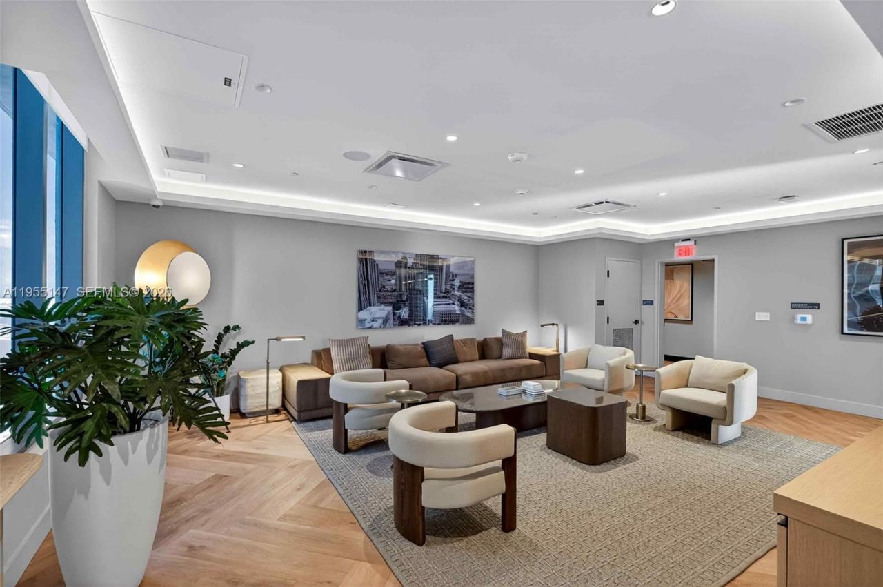 121 NE 5th Street, Unit 1913, Miami, FL 33132 Photo