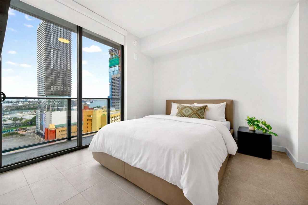 121 NE 5th Street, Unit 1913, Miami, FL 33132 Photo