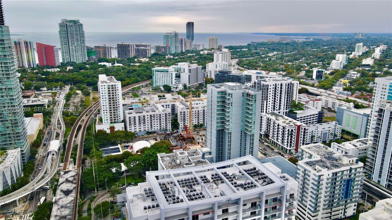 104 SW 9th St, Unit 601, Miami, FL 33130 Photo