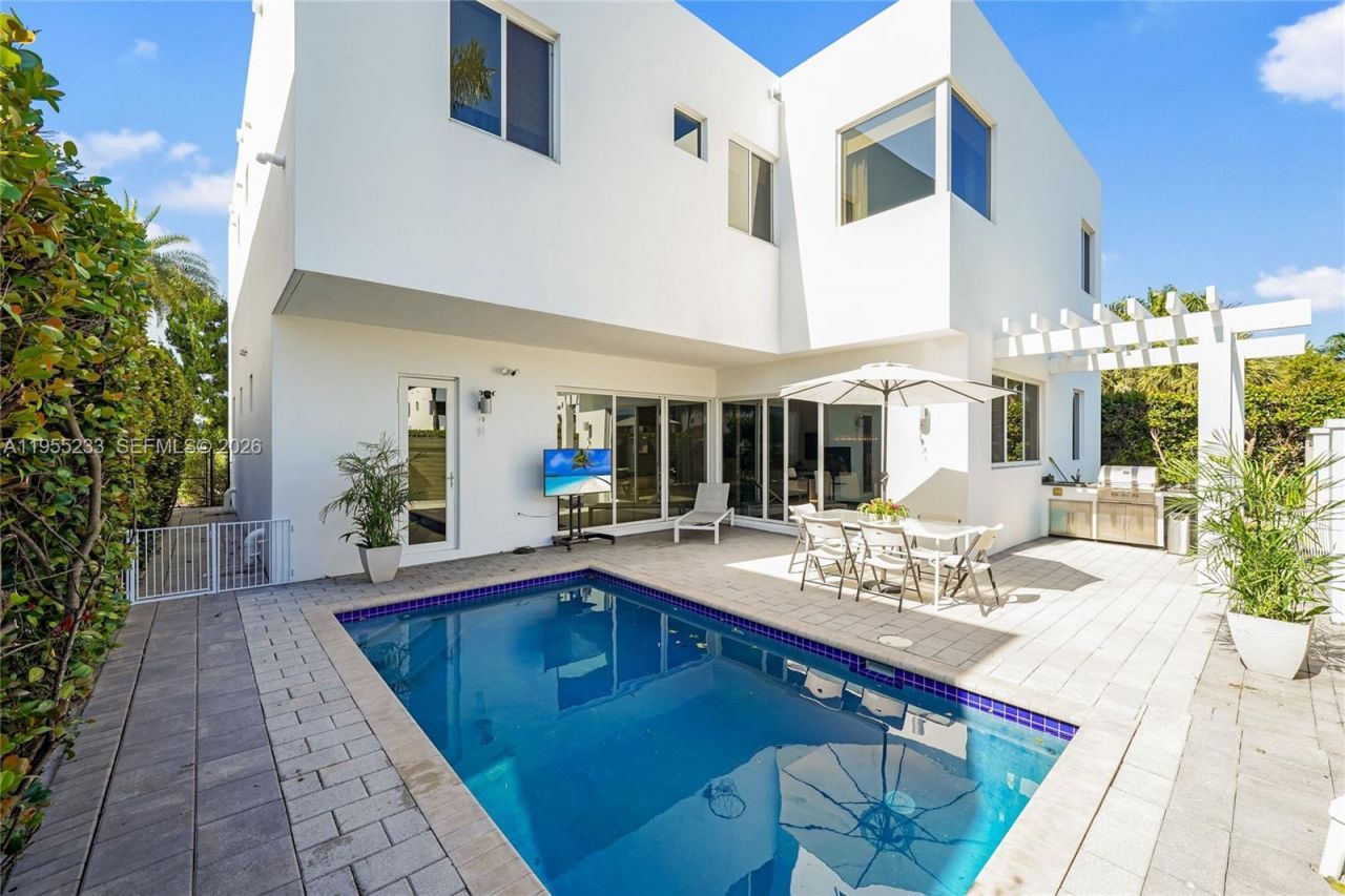 7515 NW 99th Ave , Unit 7515, Doral, FL 33178 Photo