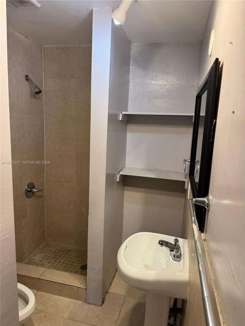 Please Call For Address, Fort Lauderdale, FL 33311 Photo