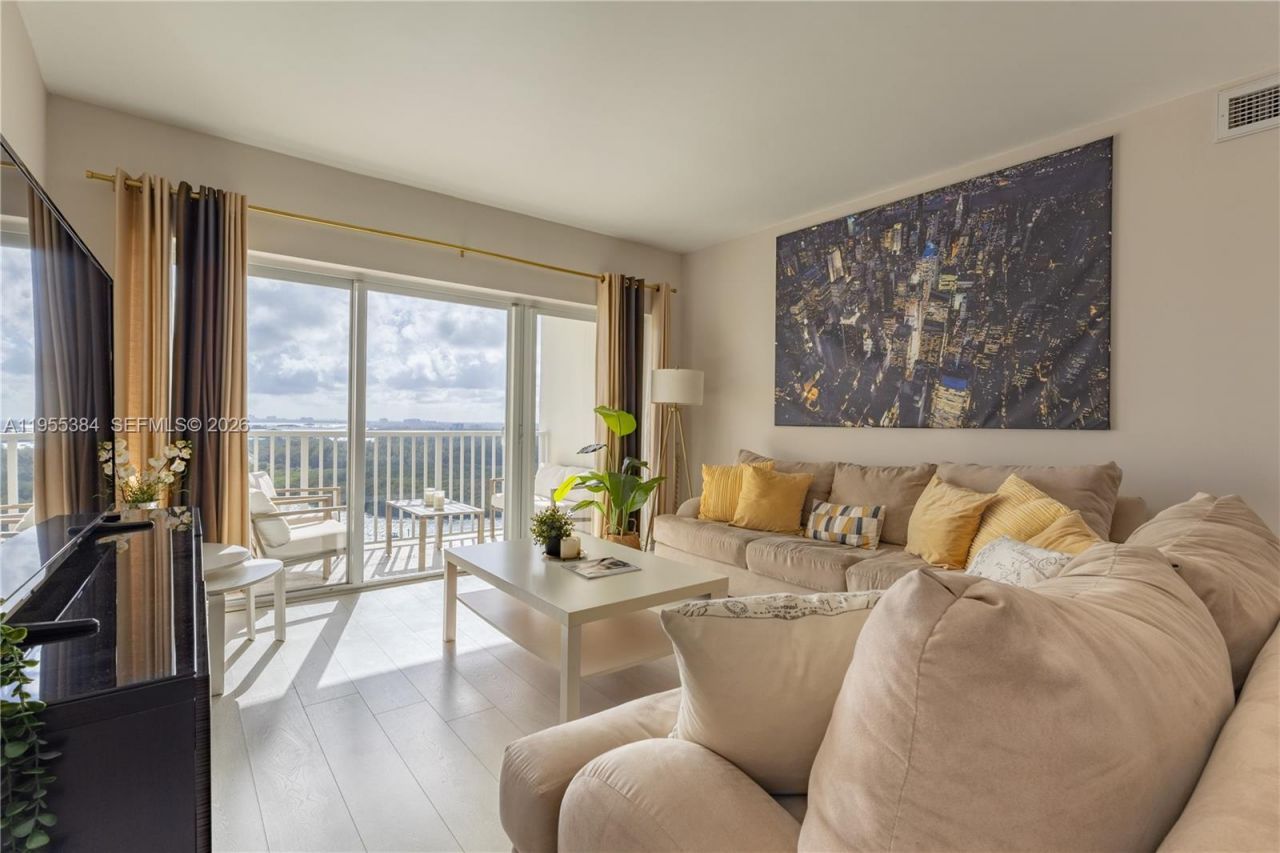 300 Bayview Dr , Unit 2114, Sunny Isles Beach, FL 33160 Photo