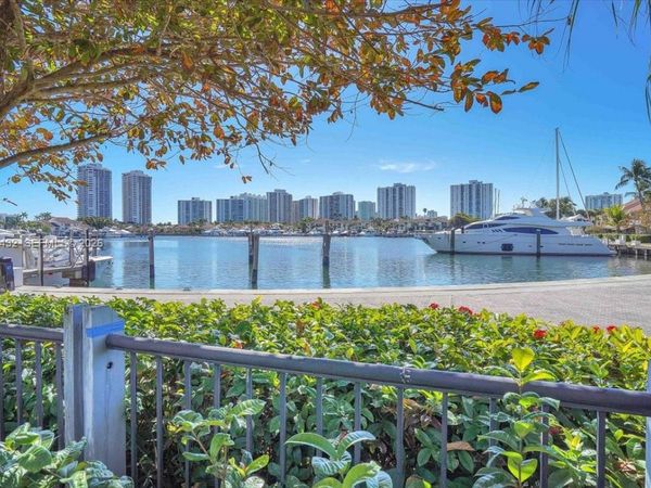 3610 Yacht Club Dr , Unit 1001, Aventura, FL 33180