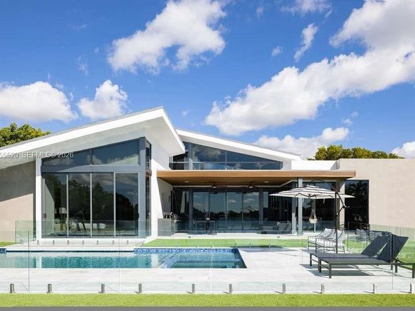 1830 NE 193rd St, Miami, FL 33179