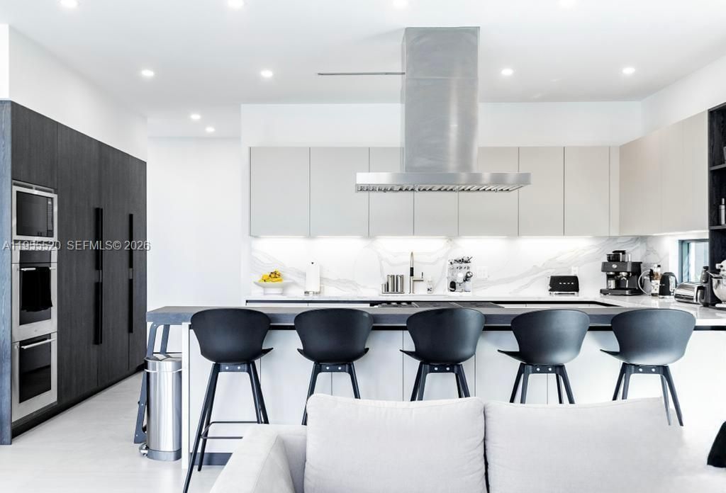 1830 NE 193rd St, Miami, FL 33179 Photo