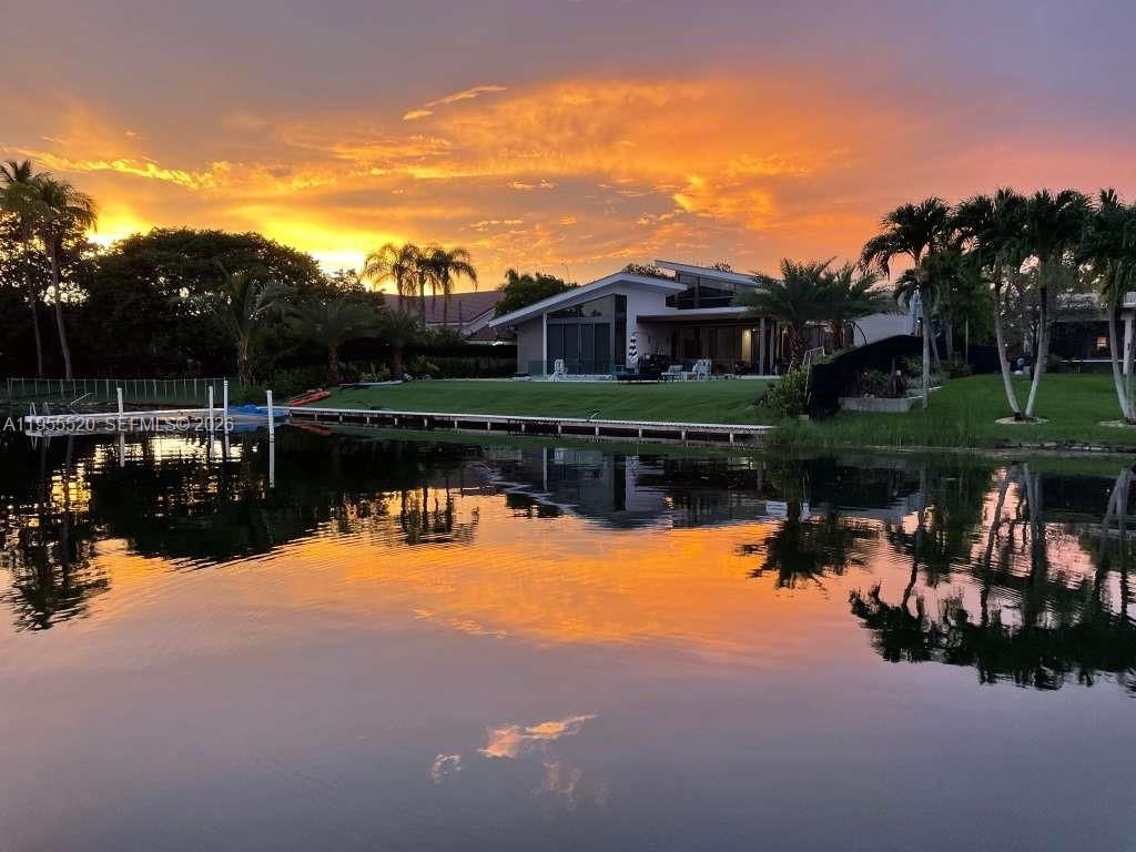 1830 NE 193rd St, Miami, FL 33179 Photo