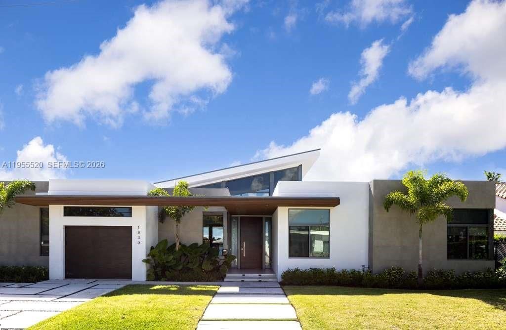 1830 NE 193rd St, Miami, FL 33179 Photo