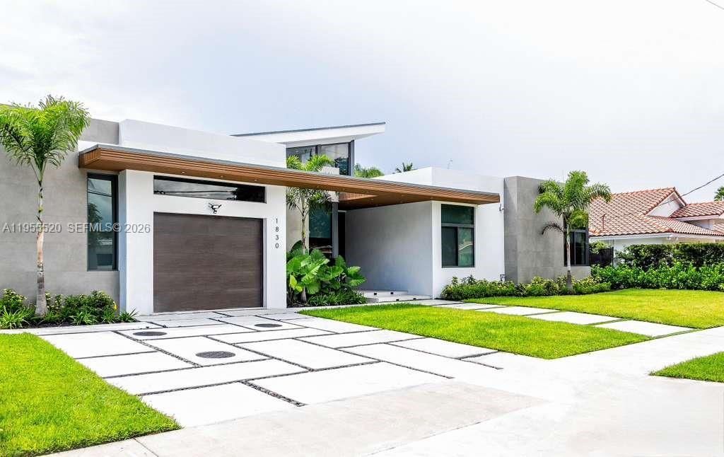 1830 NE 193rd St, Miami, FL 33179 Photo