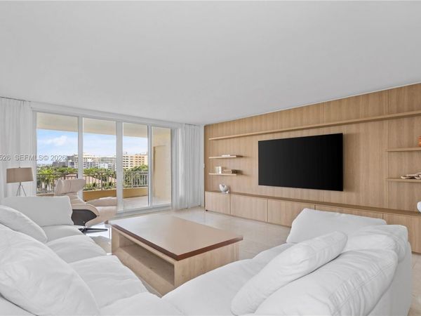 765 Crandon Blvd, Unit 506, Key Biscayne, FL 33149