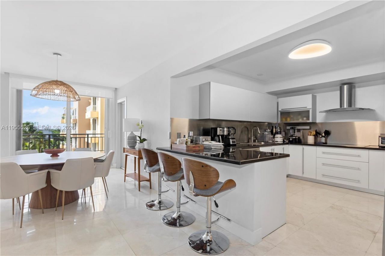 765 Crandon Blvd, Unit 506, Key Biscayne, FL 33149 Photo