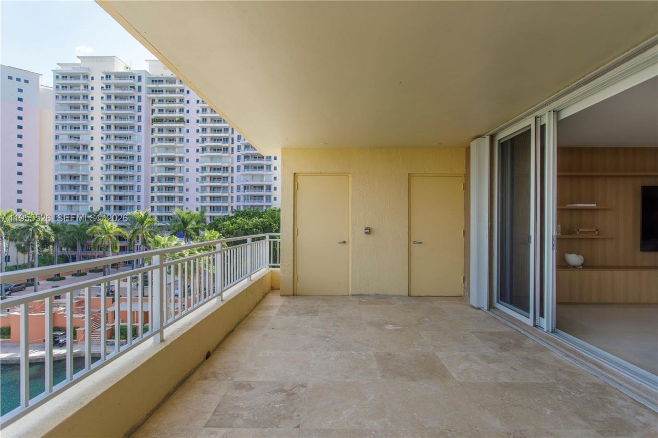 765 Crandon Blvd, Unit 506, Key Biscayne, FL 33149 Photo