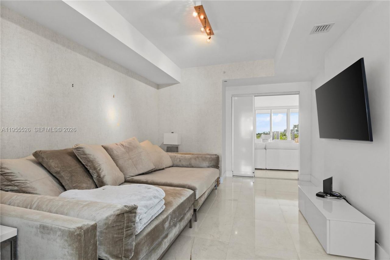 765 Crandon Blvd, Unit 506, Key Biscayne, FL 33149 Photo