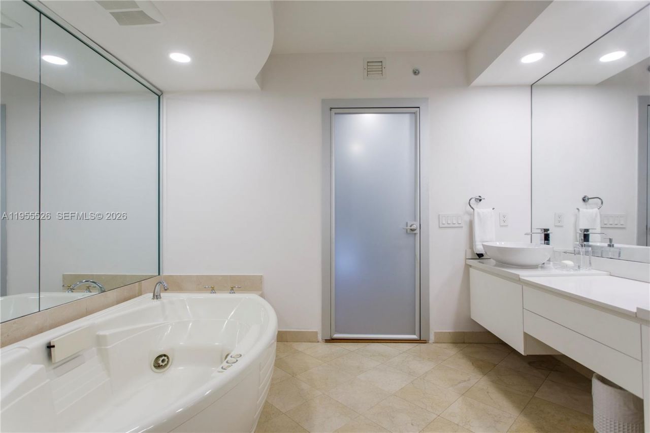 765 Crandon Blvd, Unit 506, Key Biscayne, FL 33149 Photo