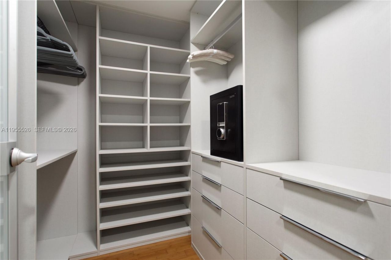 765 Crandon Blvd, Unit 506, Key Biscayne, FL 33149 Photo