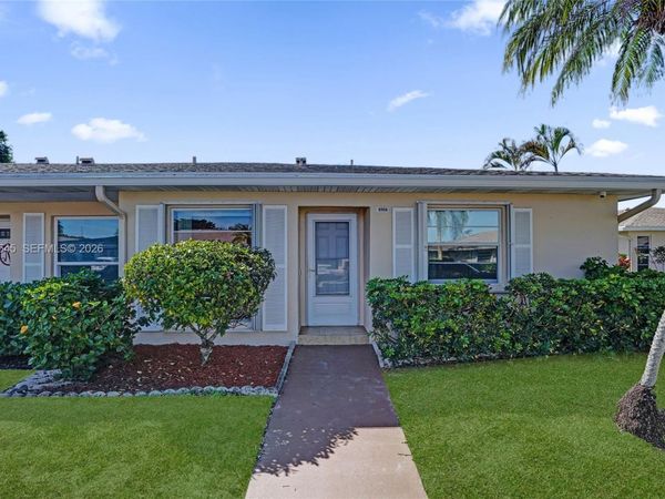 8914 Belle Aire Dr, Boca Raton, FL 33433