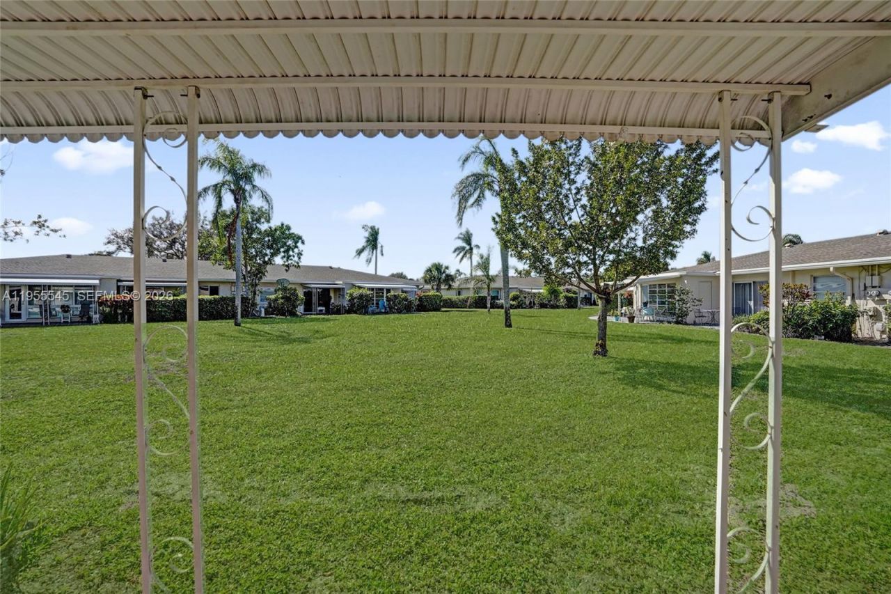 8914 Belle Aire Dr, Boca Raton, FL 33433 Photo