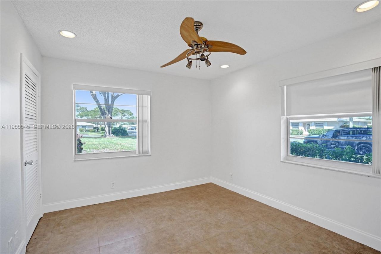 8914 Belle Aire Dr, Boca Raton, FL 33433 Photo