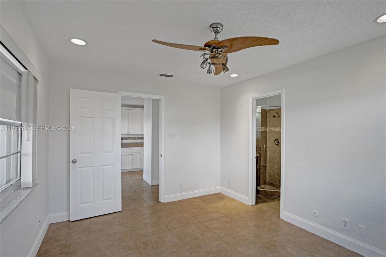 8914 Belle Aire Dr, Boca Raton, FL 33433 Photo