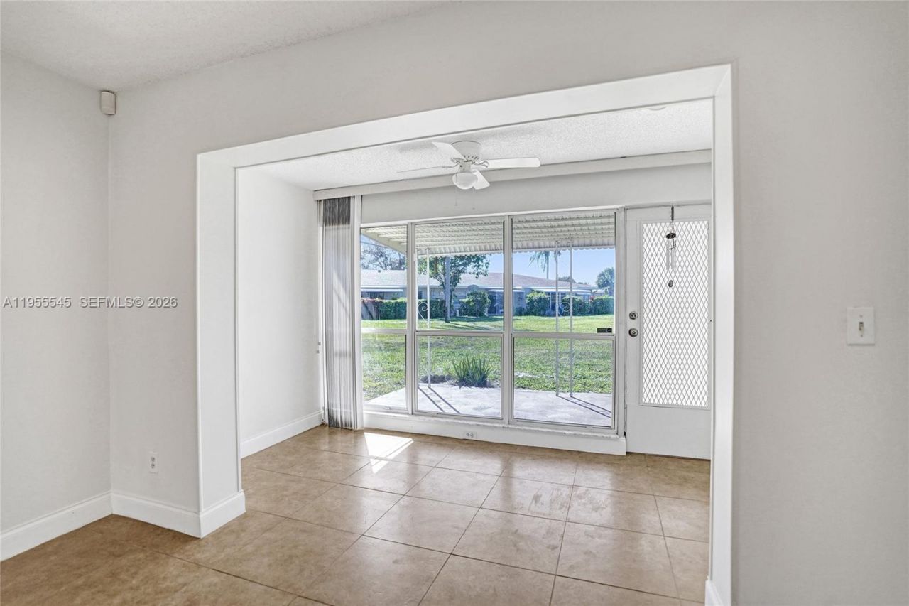 8914 Belle Aire Dr, Boca Raton, FL 33433 Photo