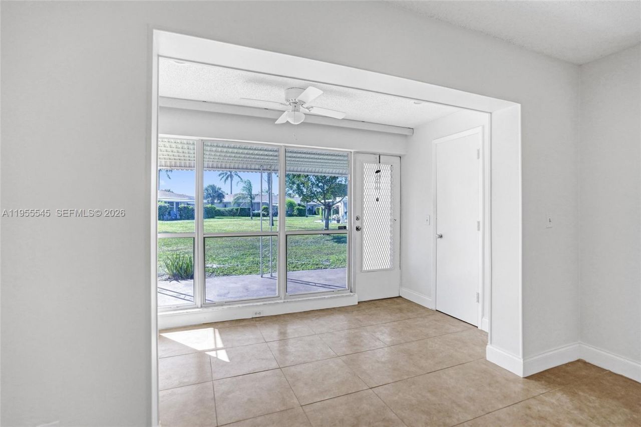 8914 Belle Aire Dr, Boca Raton, FL 33433 Photo