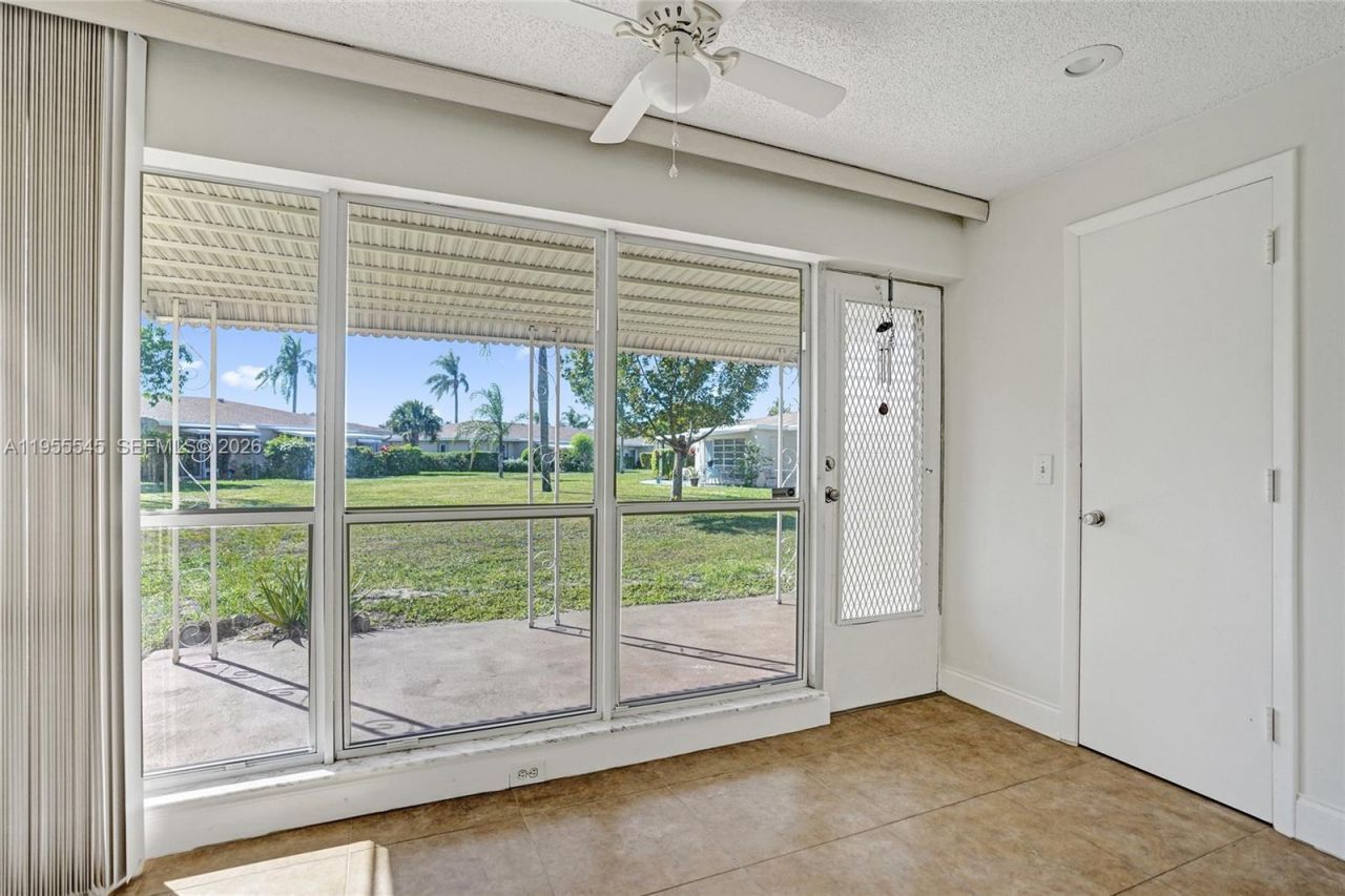 8914 Belle Aire Dr, Boca Raton, FL 33433 Photo