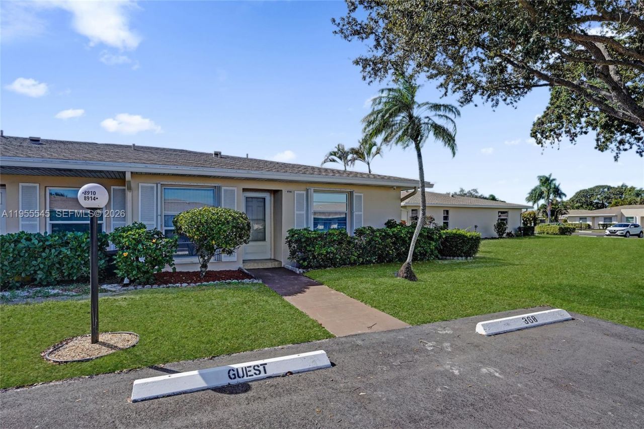 8914 Belle Aire Dr, Boca Raton, FL 33433 Photo