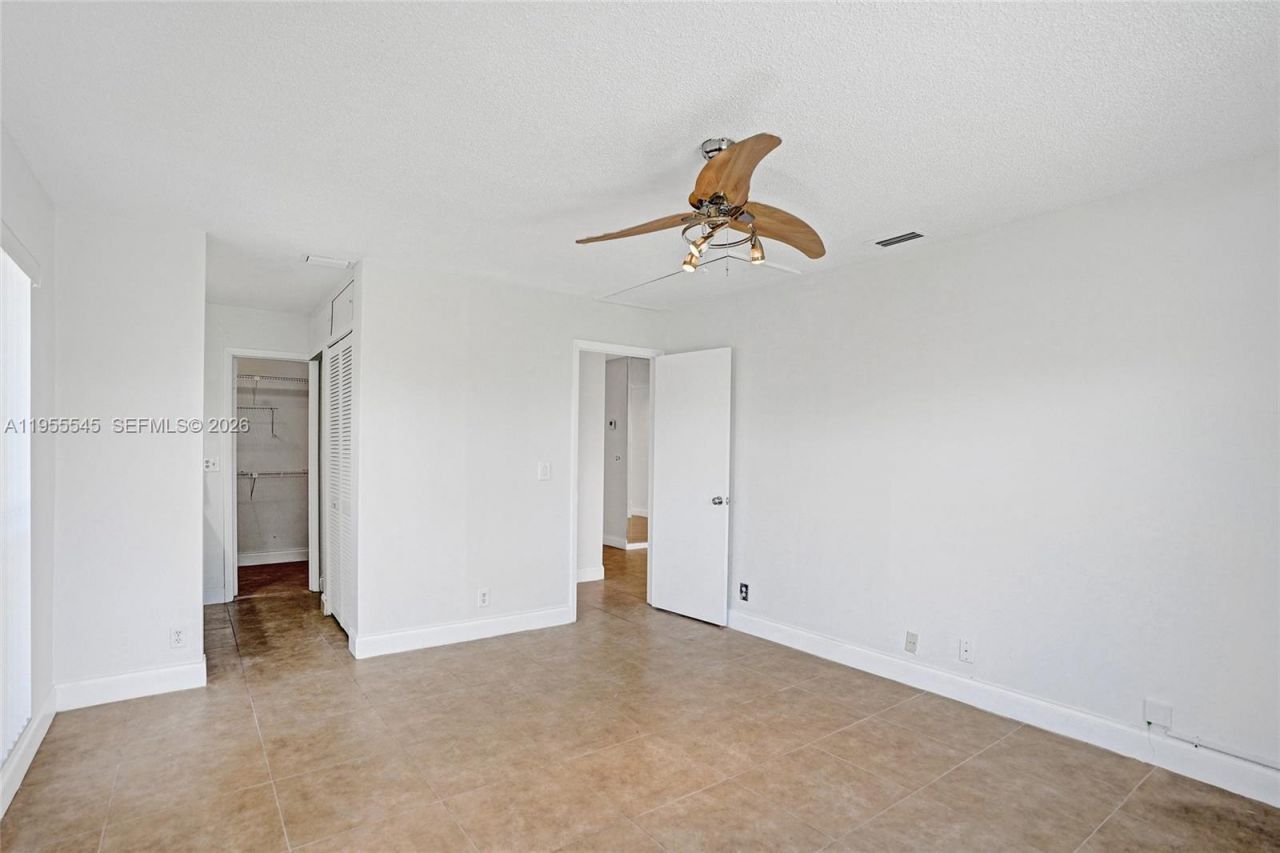 8914 Belle Aire Dr, Boca Raton, FL 33433 Photo