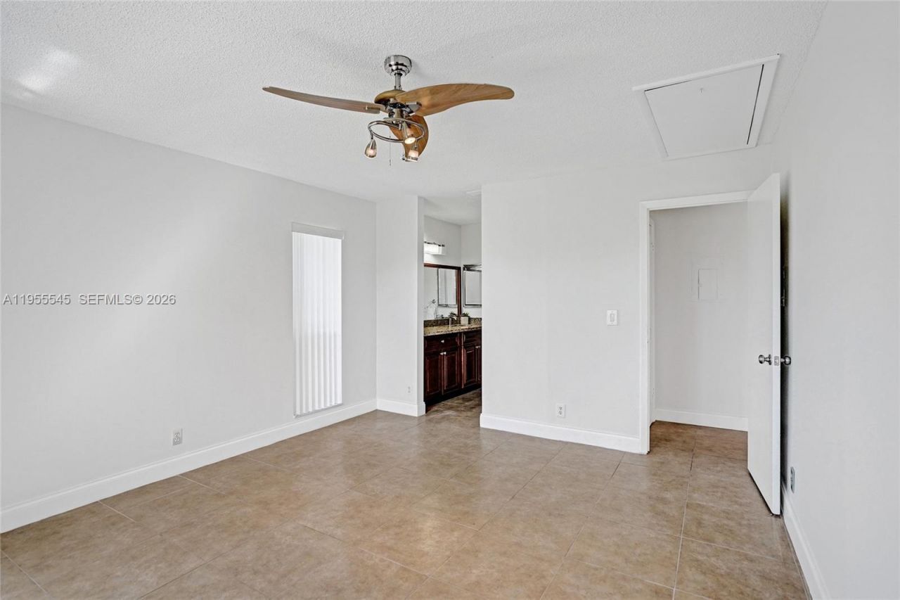 8914 Belle Aire Dr, Boca Raton, FL 33433 Photo